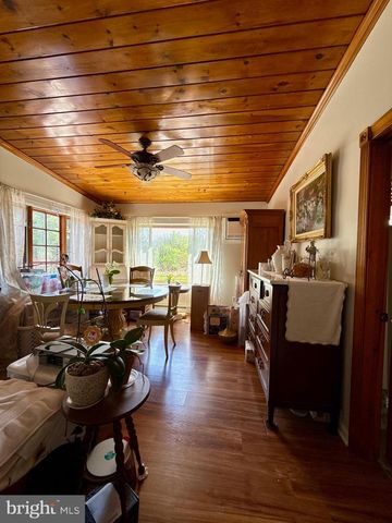 1 CHURCH ROAD, Richlandtown, PA 18955