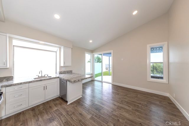 933 S Dylan Way, Anaheim Hills, CA 92808