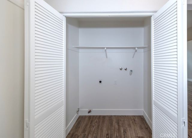 933 S Dylan Way, Anaheim Hills, CA 92808