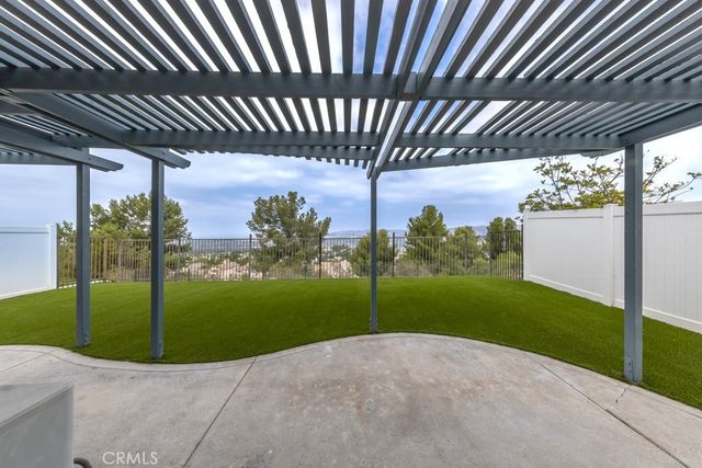 933 S Dylan Way, Anaheim Hills, CA 92808