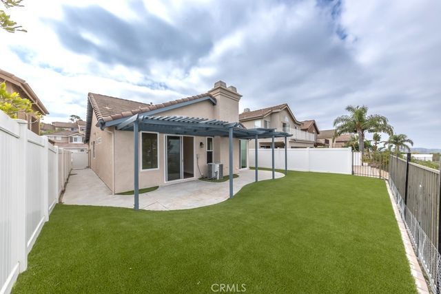933 S Dylan Way, Anaheim Hills, CA 92808