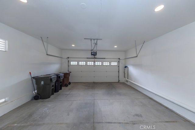 933 S Dylan Way, Anaheim Hills, CA 92808