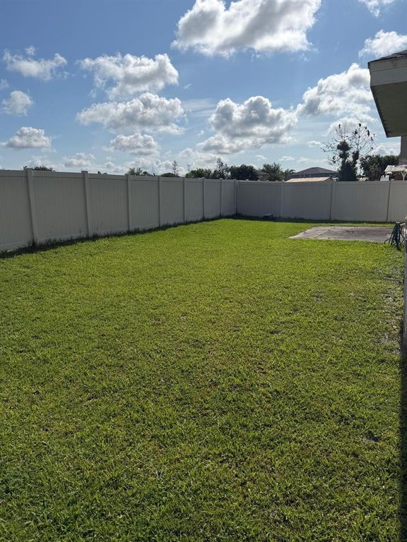 Image 21 of property listing at 1015 OCALA WOODS LANE, Orlando, FL 32824