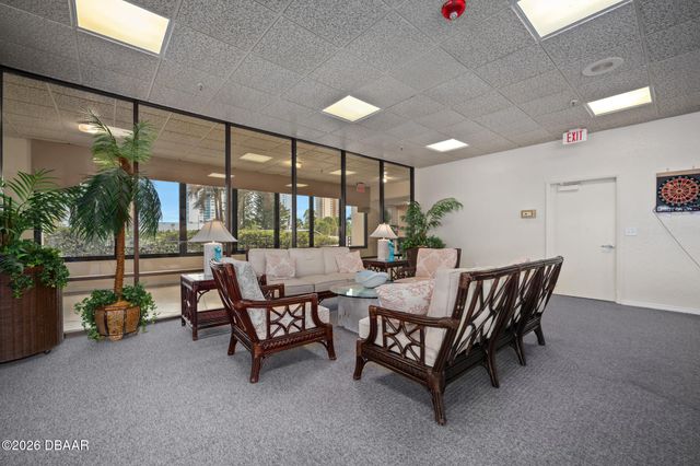 1 Oceans West Blvd Apt 10A2, Daytona Beach Shores, FL 32118