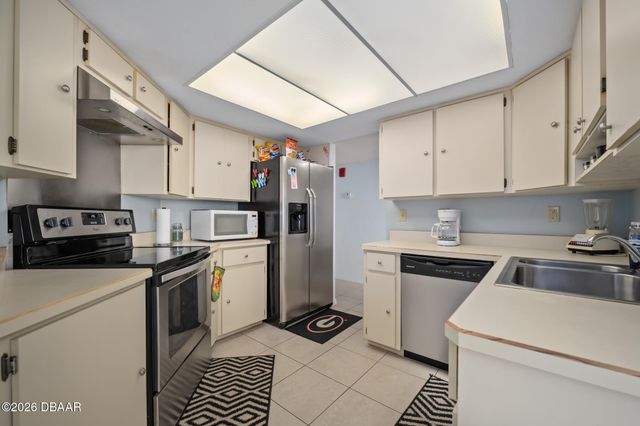 1 Oceans West Blvd Apt 10A2, Daytona Beach Shores, FL 32118