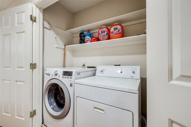 1035 Fountain View Drive, Houston, TX 77057