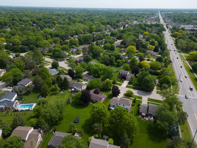 9639 N Canton Center Road, Plymouth Charter Twp, MI 48170