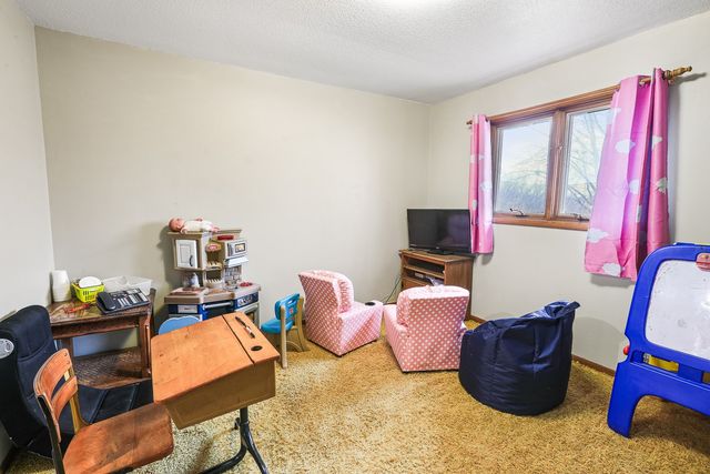 100 Vermeer Road, Pella, IA 50219