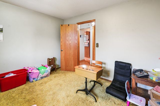 100 Vermeer Road, Pella, IA 50219