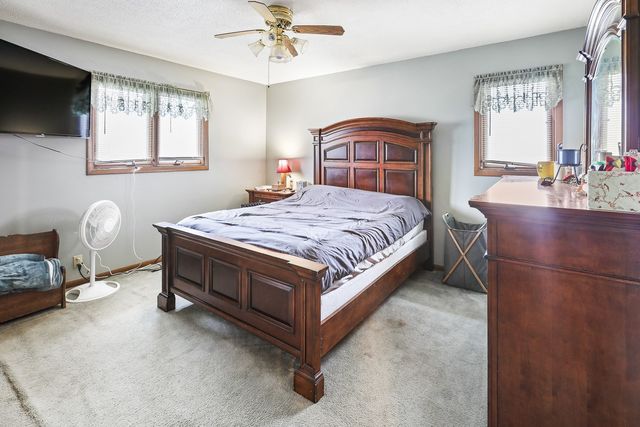 100 Vermeer Road, Pella, IA 50219