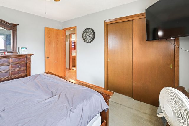 100 Vermeer Road, Pella, IA 50219