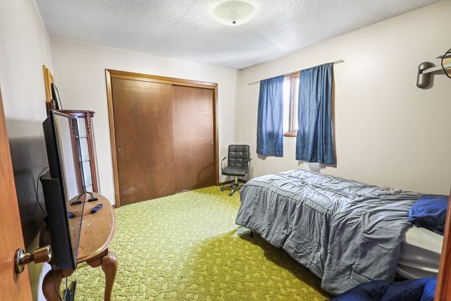 100 Vermeer Road, Pella, IA 50219