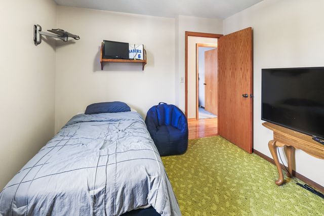 100 Vermeer Road, Pella, IA 50219