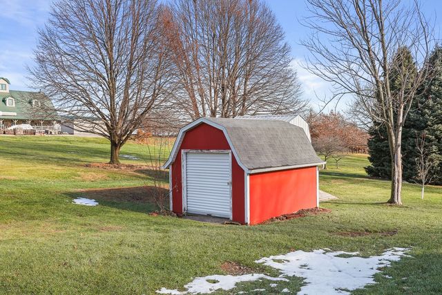 100 Vermeer Road, Pella, IA 50219