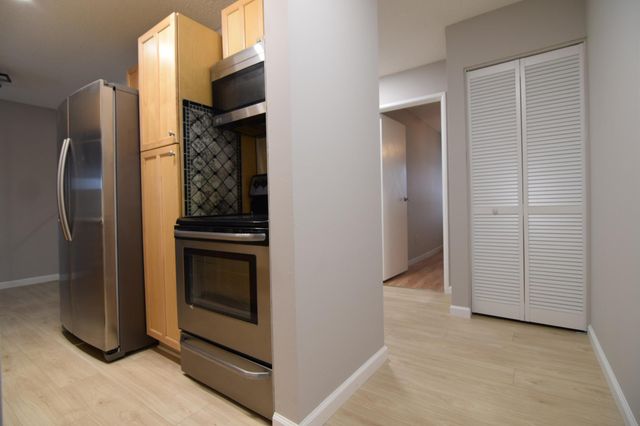 12816 Nicollet Avenue 302, Burnsville, MN 55337