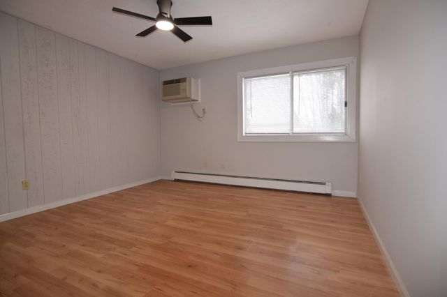 12816 Nicollet Avenue 302, Burnsville, MN 55337