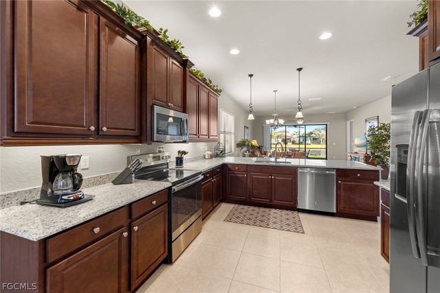 11652 Meadowrun CIR, Fort Myers, FL 33913