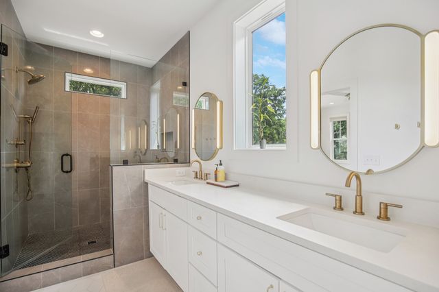 523 W Bend Dr, Nashville, TN 37209
