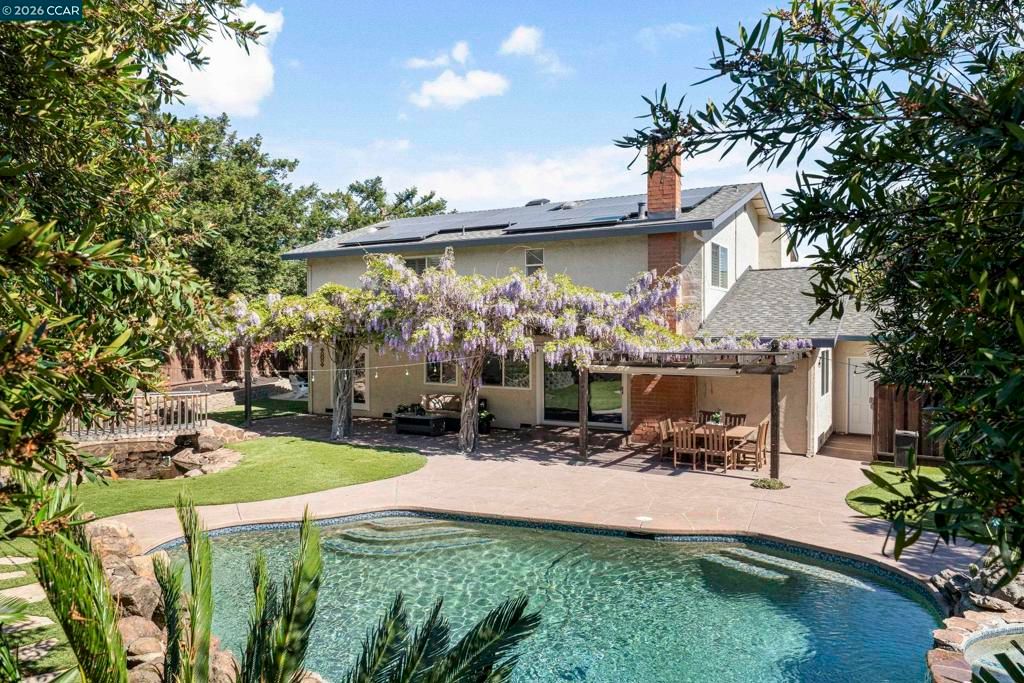 Image 33 of property listing at 583 Santander Drive, San Ramon, CA 94583