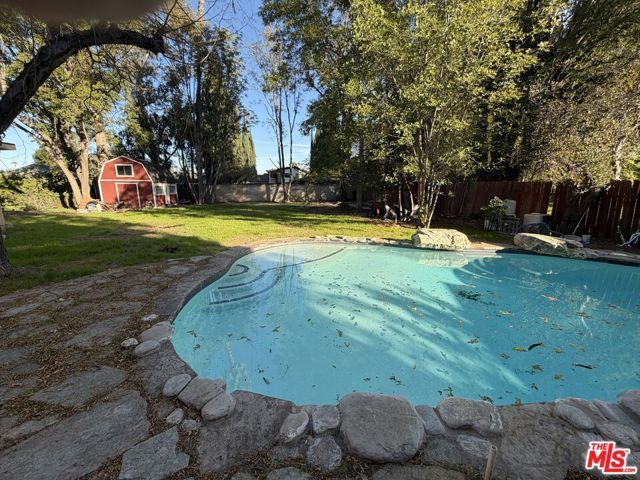 5952 Lubao Avenue, Woodland Hills (los Angeles), CA 91367