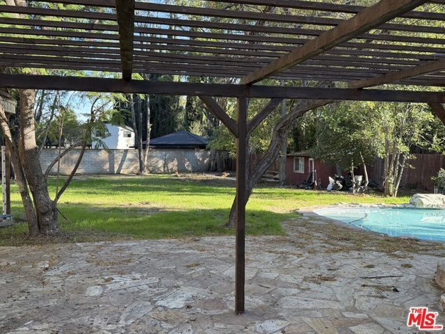 5952 Lubao Avenue, Woodland Hills (los Angeles), CA 91367