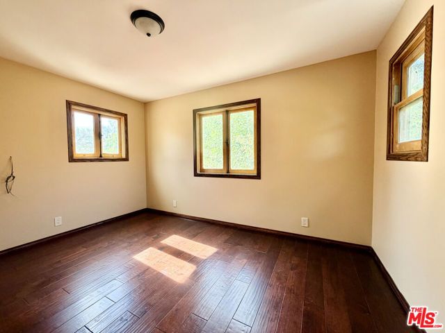 5952 Lubao Avenue, Woodland Hills (los Angeles), CA 91367