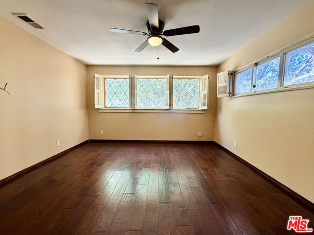 5952 Lubao Avenue, Woodland Hills (los Angeles), CA 91367