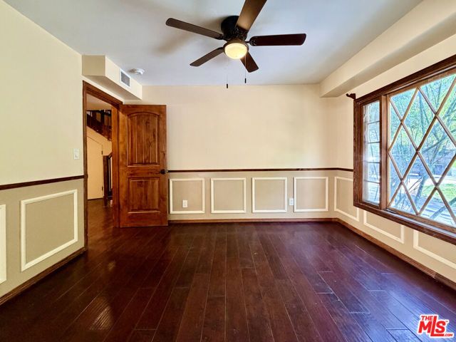 5952 Lubao Avenue, Woodland Hills (los Angeles), CA 91367