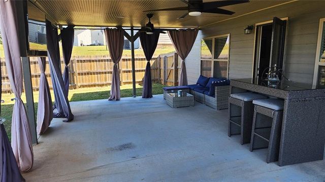 195 Twin Lakes Drive, Covington, GA 30016