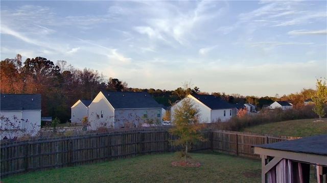 195 Twin Lakes Drive, Covington, GA 30016