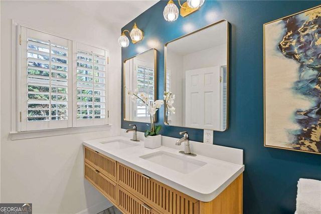 2915 Sope Creek Drive, Marietta, GA 30068