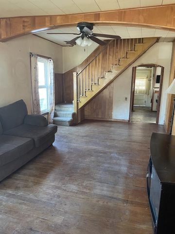 1031 N Jefferson Ave, Wellington, KS 67152