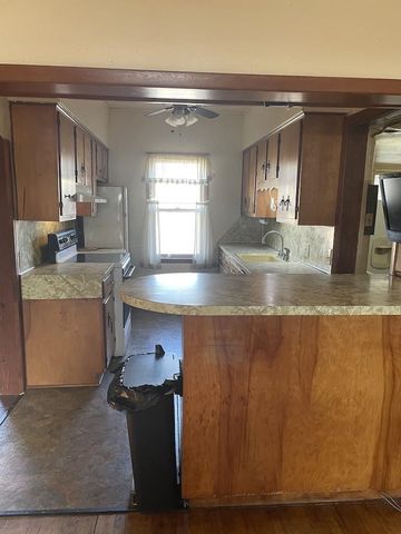 1031 N Jefferson Ave, Wellington, KS 67152