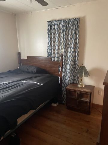 1031 N Jefferson Ave, Wellington, KS 67152