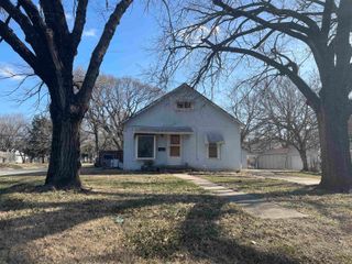 1031 N Jefferson Ave, Wellington, KS 67152