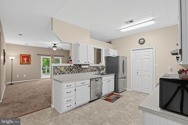 19105 WAYNE DR, Triangle, VA 22172