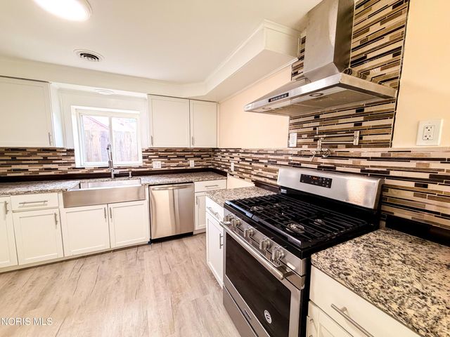 5840 Cedar Point Road, Oregon, OH 43616