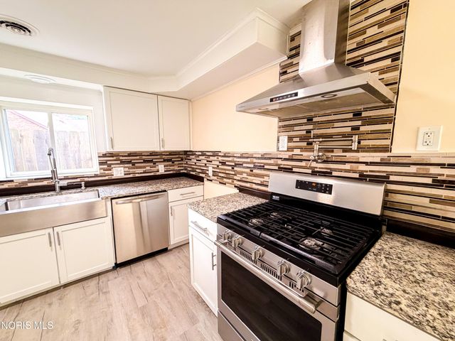 5840 Cedar Point Road, Oregon, OH 43616