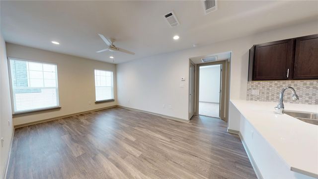 6304 Prospect Avenue 107, Dallas, TX 75214