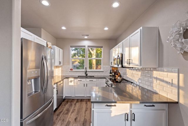 61076 Honkers Lane, Bend, OR 97702