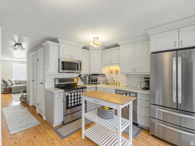 582 W 1950 N, Centerville, UT 84014