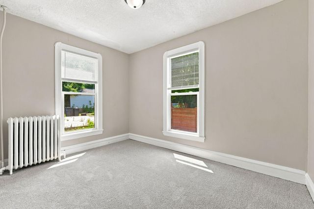 2410 James Avenue N, Minneapolis, MN 55411