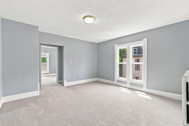2410 James Avenue N, Minneapolis, MN 55411