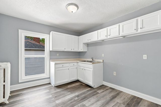 2410 James Avenue N, Minneapolis, MN 55411