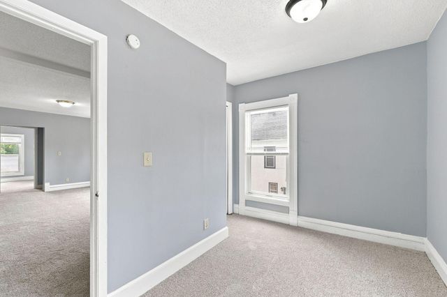 2410 James Avenue N, Minneapolis, MN 55411