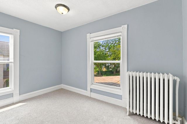 2410 James Avenue N, Minneapolis, MN 55411