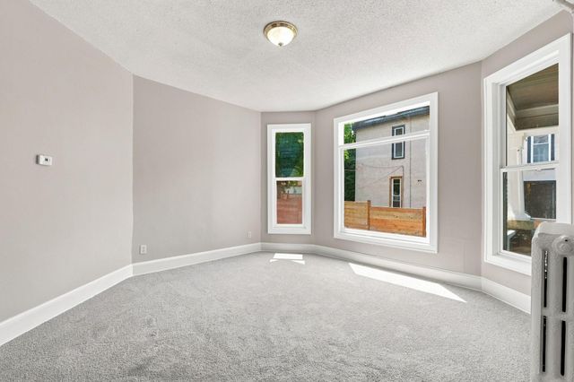 2410 James Avenue N, Minneapolis, MN 55411