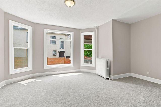 2410 James Avenue N, Minneapolis, MN 55411