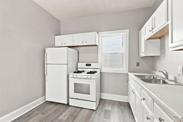 2410 James Avenue N, Minneapolis, MN 55411