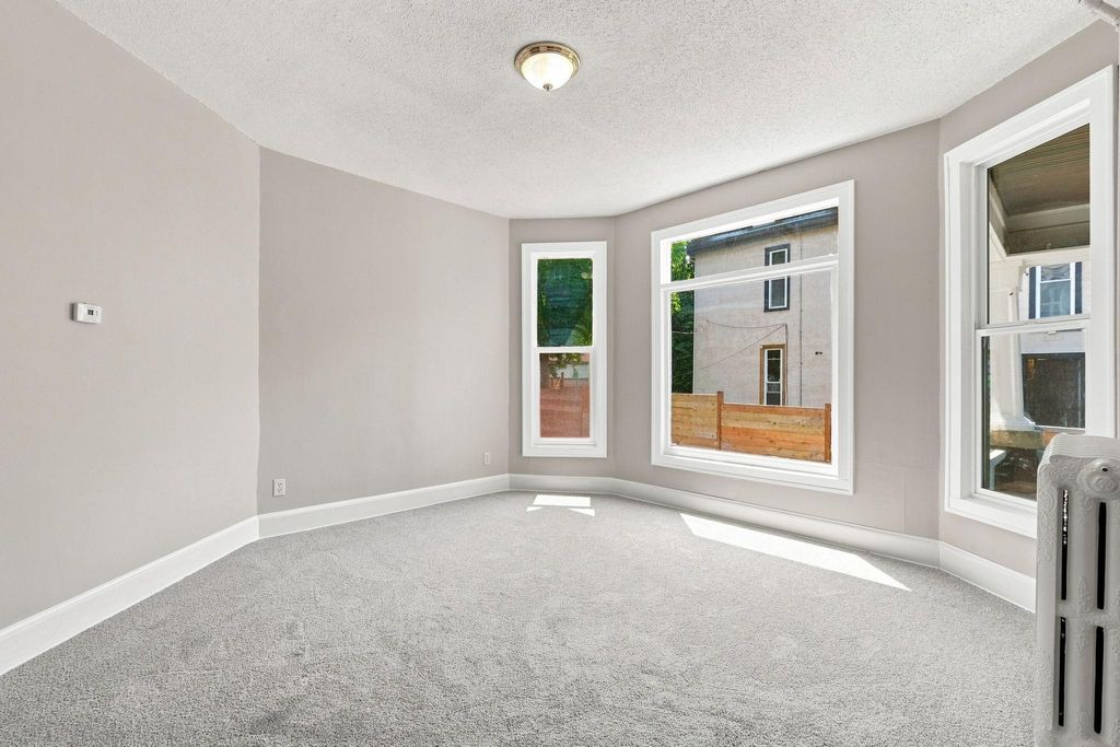 2410 James Avenue N, Minneapolis, MN 55411 — photo 4